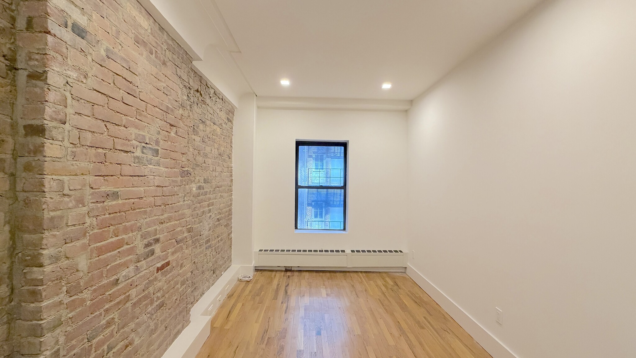 16 E 41st St, New York, NY à louer Photo intérieure- Image 1 de 5