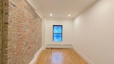 16 E 41st St, New York, NY à louer Photo intérieure- Image 1 de 5