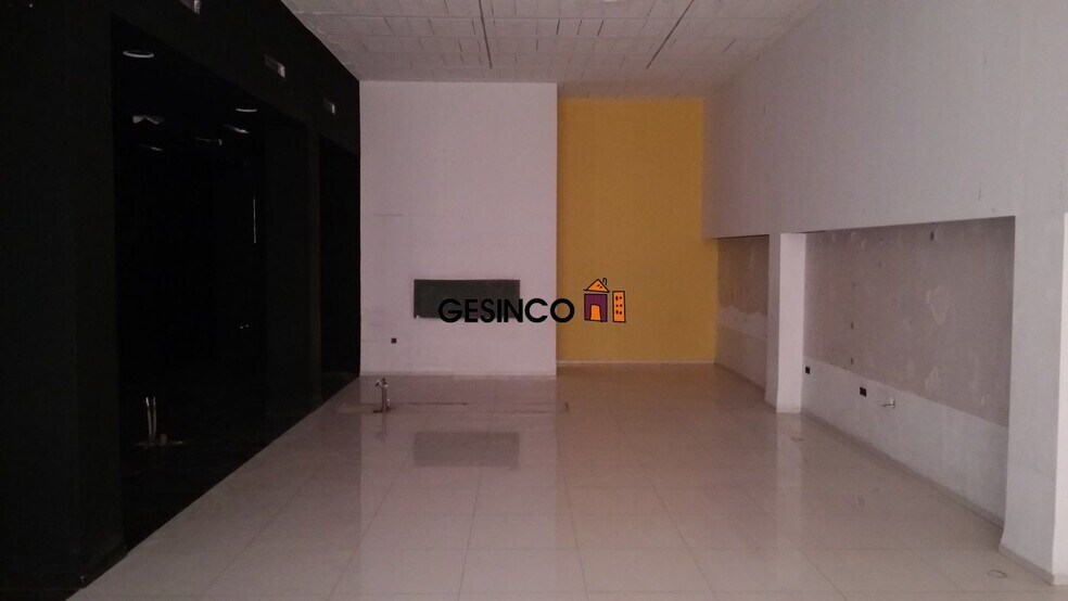 Plaça Poeta Vicent Andrés Estellés, 11, Ontinyent, Valencia à vendre - Photo du bâtiment - Image 3 de 6