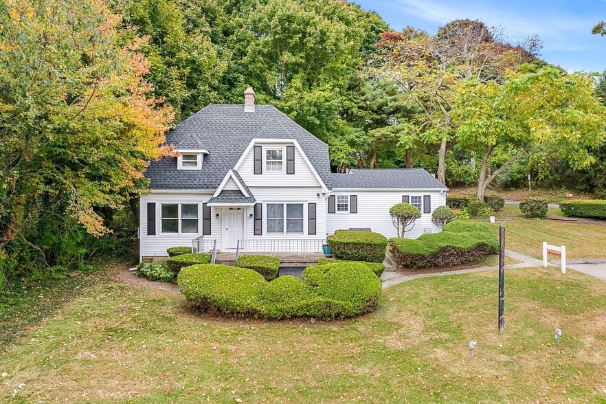 143 Boston Post Rd, Waterford, CT for sale - Building Photo - Image 3 of 18