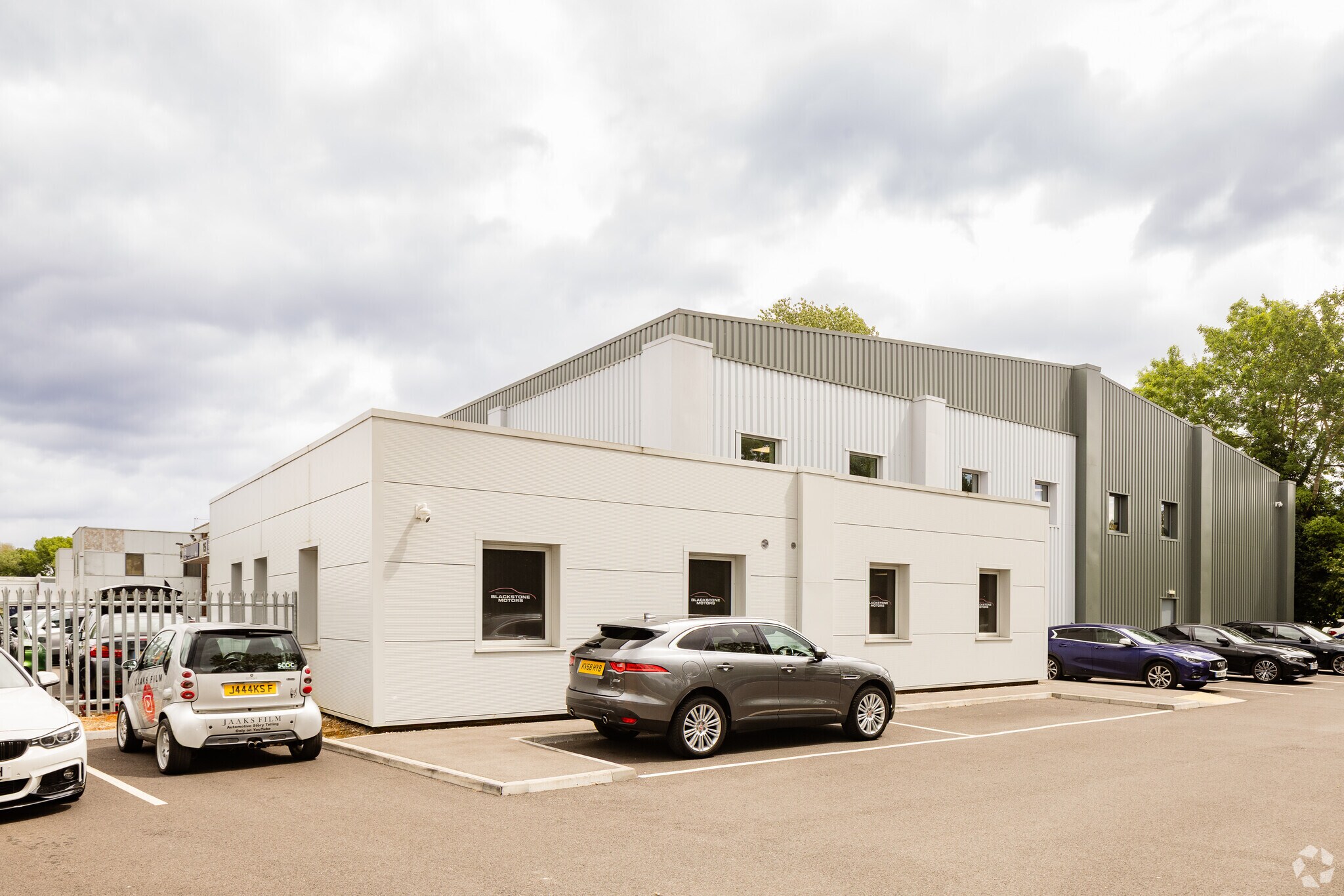 Saxon Way, West Drayton for lease Primary Photo- Image 1 of 13
