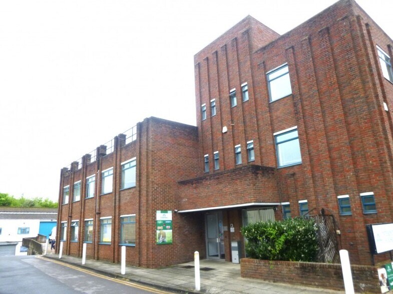 Vincent Ln, Dorking à louer - Photo du bâtiment - Image 1 de 3