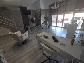 Retail in Mataró, Barcelona for lease Interior Photo- Image 2 of 14