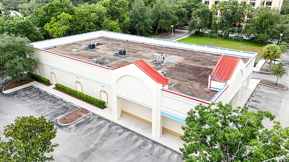 901 N Main St, Gainesville, FL à louer - Photo du bâtiment - Image 3 de 6