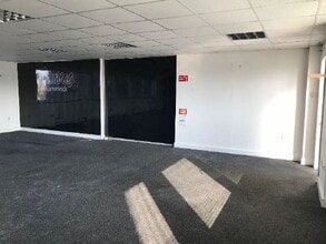 11-15 Low Glencairn St, Kilmarnock for lease Interior Photo- Image 2 of 2