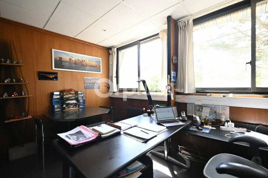 Bureau dans Lyon à vendre - Photo du bâtiment - Image 2 de 12