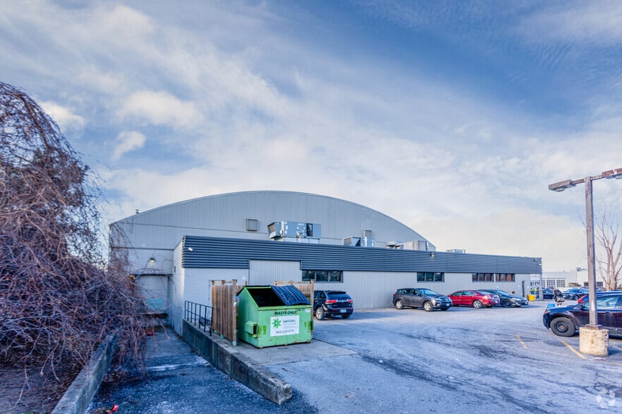 370 Ontario St, St Catharines, ON for lease - Building Photo - Image 3 of 5
