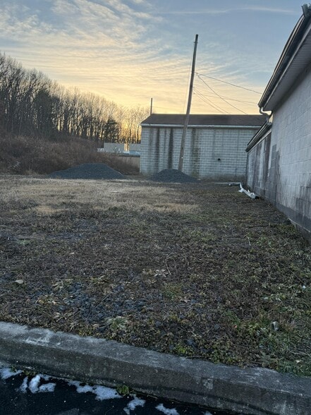 501 PA-61, Schuylkill Haven, PA à louer - Photo du bâtiment - Image 2 de 6