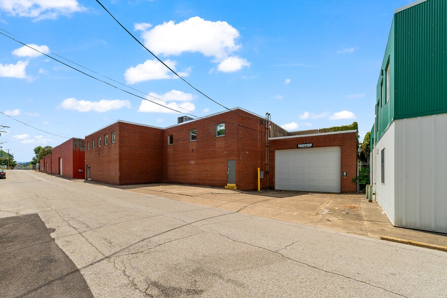 1545 Hansford St, Charleston, WV for sale - Building Photo - Image 2 of 75