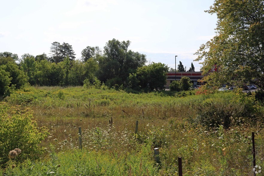 20927 Dalton Rd, Georgina, ON à vendre - Photo du bâtiment - Image 3 de 3