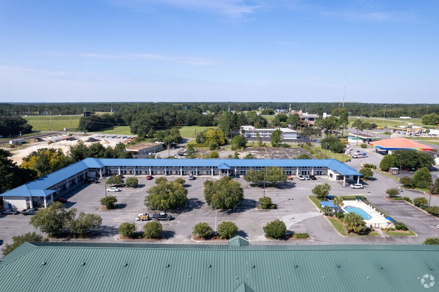 1827 W Hill Ave, Valdosta, GA for sale - Aerial - Image 2 of 6