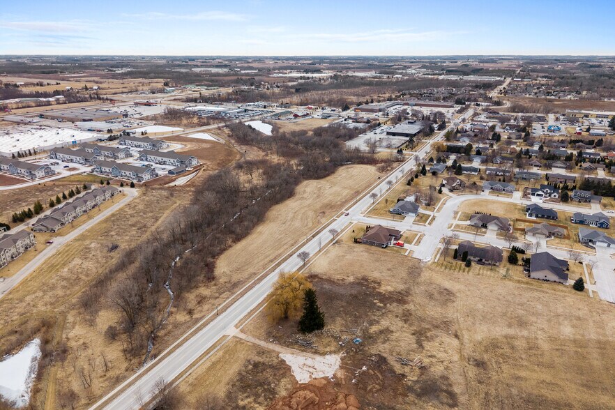Lot 10 North Pleasant View Rd, Plymouth, WI à vendre - Aérien - Image 2 de 12