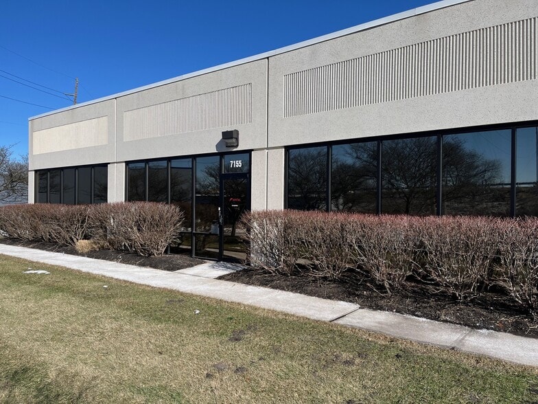 7155-7209 E Kemper Rd, Cincinnati, OH for lease - Building Photo - Image 2 of 4