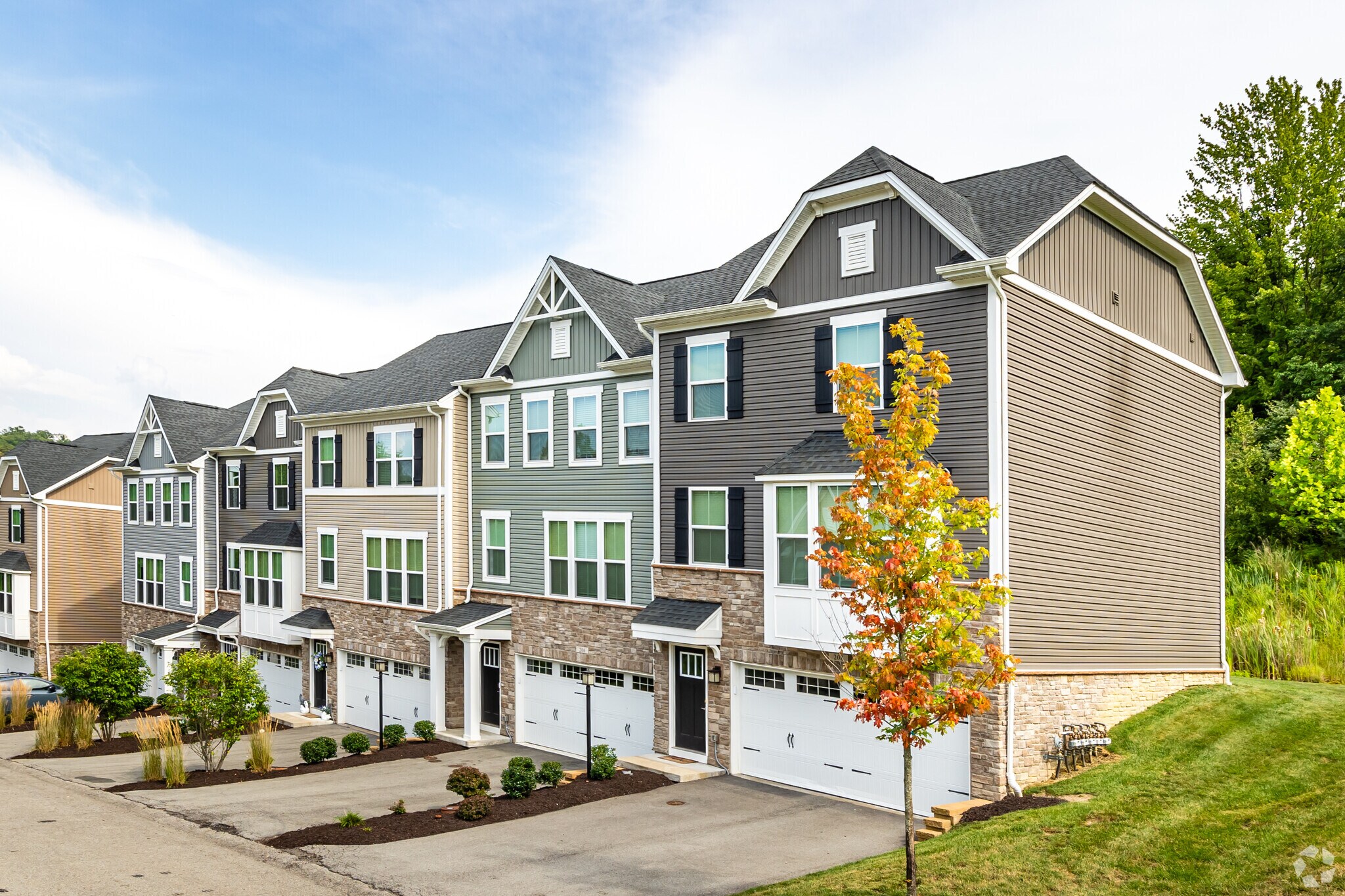 401 Plaza Dr, Pittsburgh, PA à vendre Photo principale- Image 1 de 5