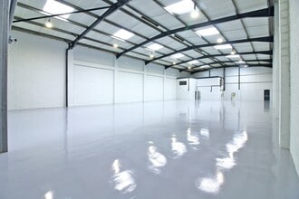 1-4 Cartwright Rd, Stevenage à louer Photo intérieure- Image 1 de 2