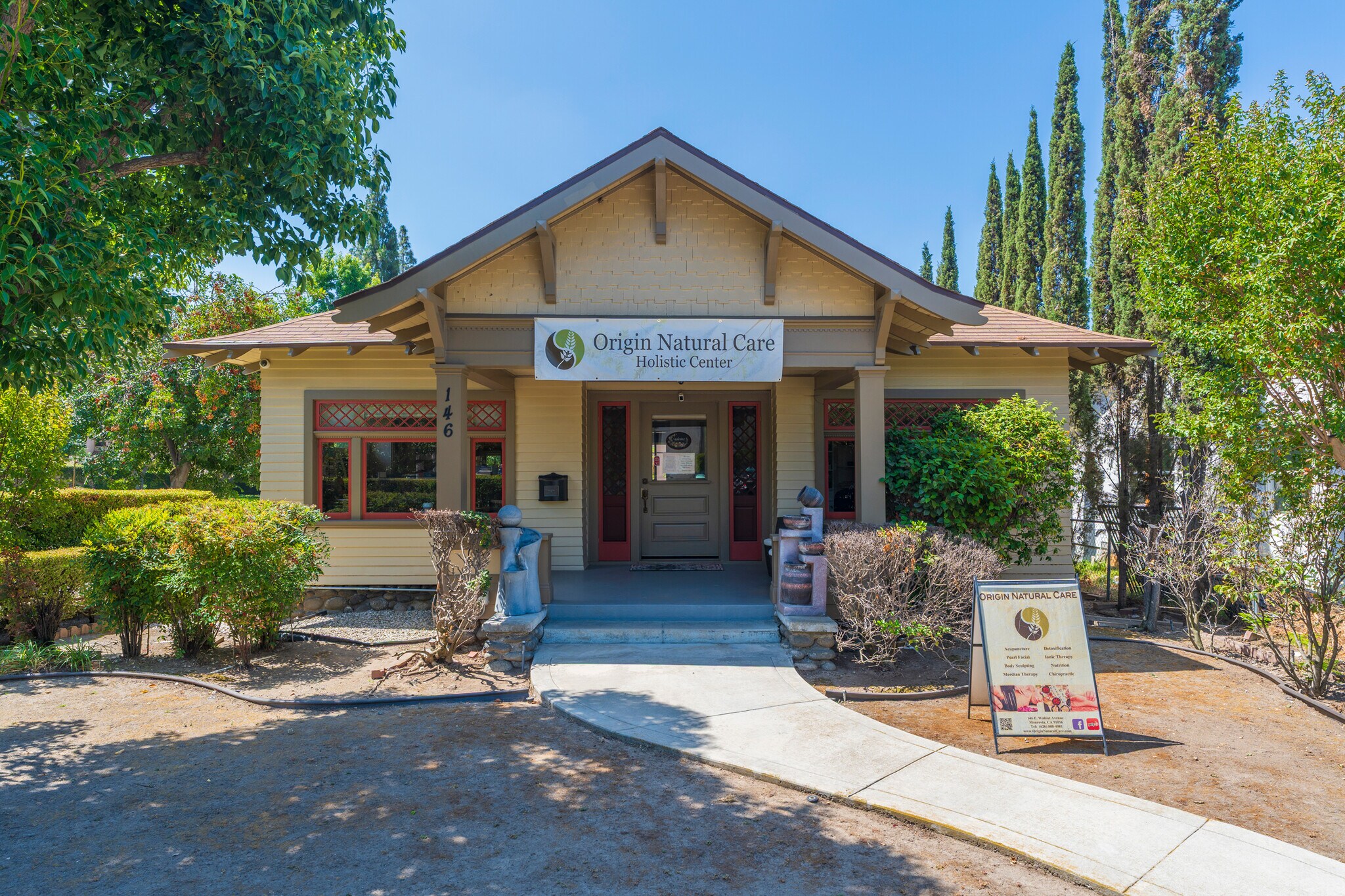 146 E Walnut Ave, Monrovia, CA à vendre Photo du bâtiment- Image 1 de 42