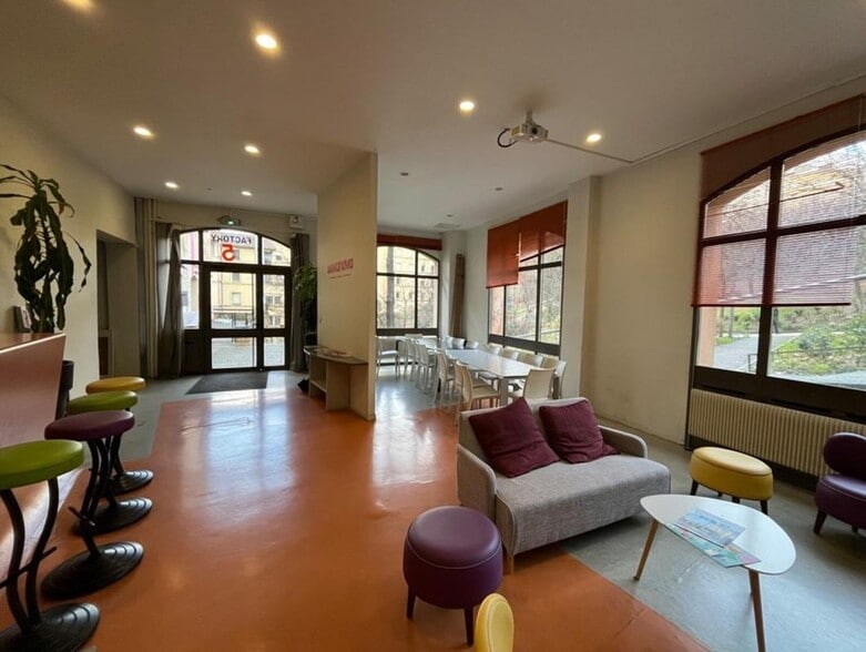 51 Montée De La Grande Côte, Lyon for lease - Interior Photo - Image 2 of 12
