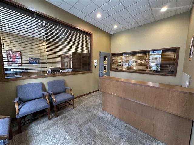 250 E Court St, Iowa City, IA for sale Interior Photo- Image 1 of 30