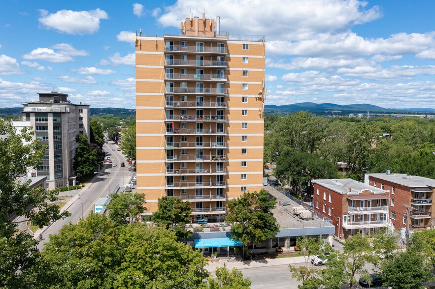125 Boul Benoît-XV, Québec, QC à louer - Photo du bâtiment - Image 3 de 3
