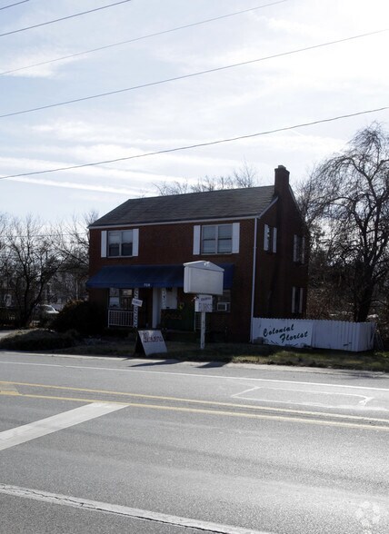 706 Delaware St, New Castle, DE à vendre - Photo du bâtiment - Image 2 de 2