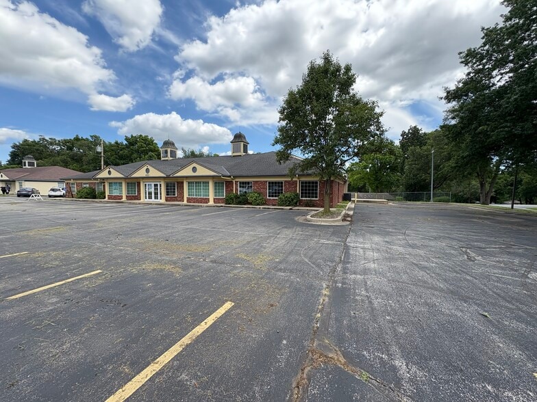 4311 Ne Vivion Rd, Kansas City, MO for sale - Building Photo - Image 3 of 9