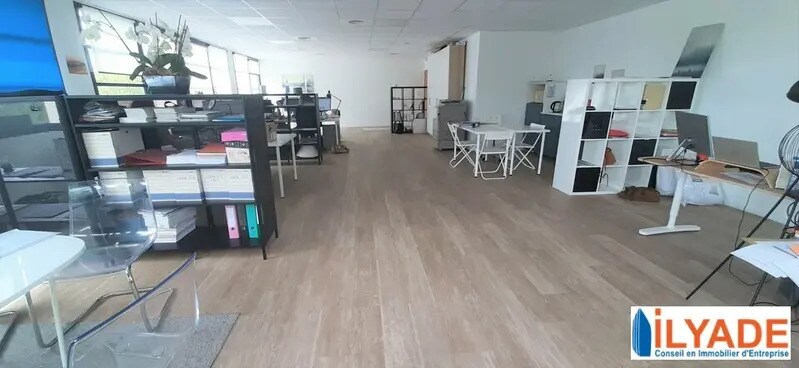 730 Rue René Descartes, Aix-en-Provence for lease - Interior Photo - Image 2 of 5