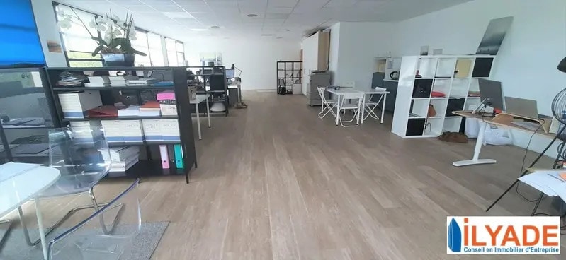 730 Rue René Descartes, Aix-en-Provence à louer - Photo intérieure - Image 2 de 5