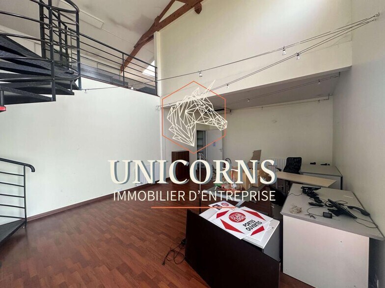 10 Impasse Lichard, Aucamville for lease - Interior Photo - Image 2 of 5