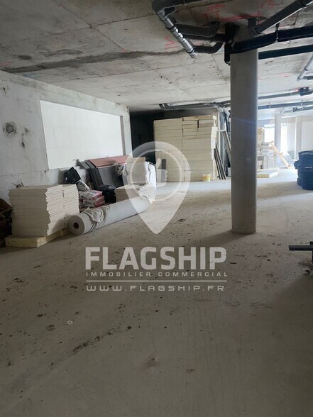 Retail in Cachan for lease - Building Photo - Image 2 of 5