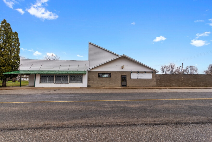 219 E Main St, Bannister, MI for sale - Primary Photo - Image 1 of 33