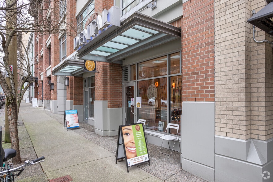 1250 Homer St, Vancouver, BC à louer - Photo du bâtiment - Image 2 de 20