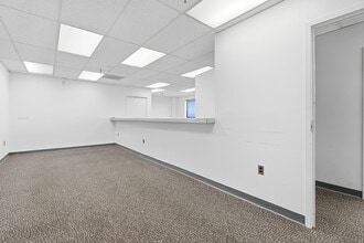 6196 Oxon Hill Rd, Oxon Hill, MD à louer Photo intérieure- Image 1 de 17