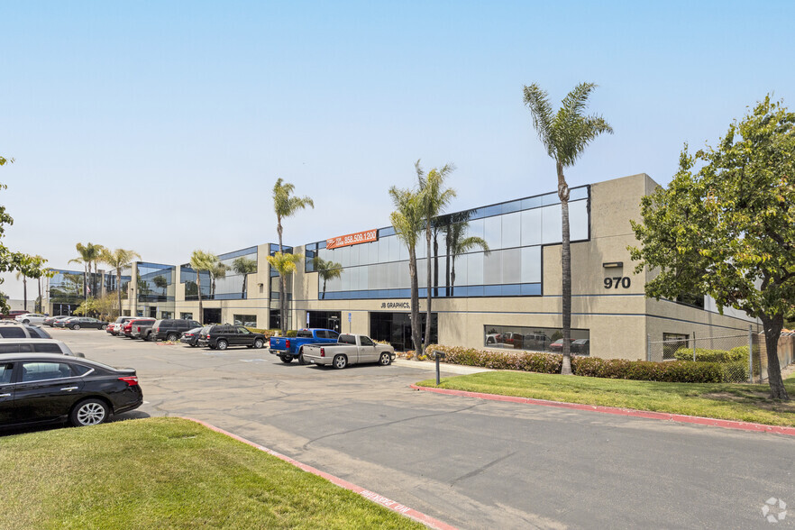 970 Park Center Dr, Vista, CA for lease - Primary Photo - Image 1 of 5