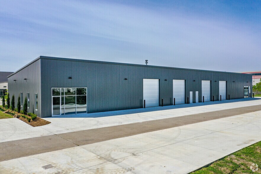 2150 N Indianwood Ave, Broken Arrow, OK à vendre - Photo principale - Image 1 de 5