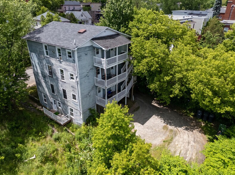 338 Rue Brooks, Sherbrooke, QC à vendre - Photo du bâtiment - Image 3 de 16
