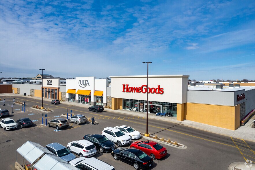 4101 W Division St, Saint Cloud, MN à louer - Photo du bâtiment - Image 3 de 9