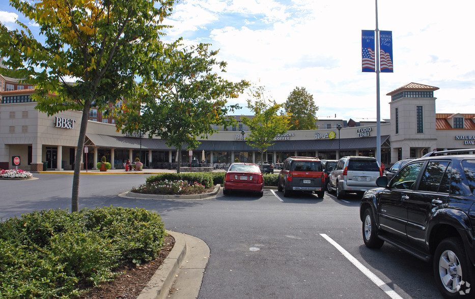 1071-1097 Seven Locks Rd, Potomac, MD for lease - Building Photo - Image 1 of 4