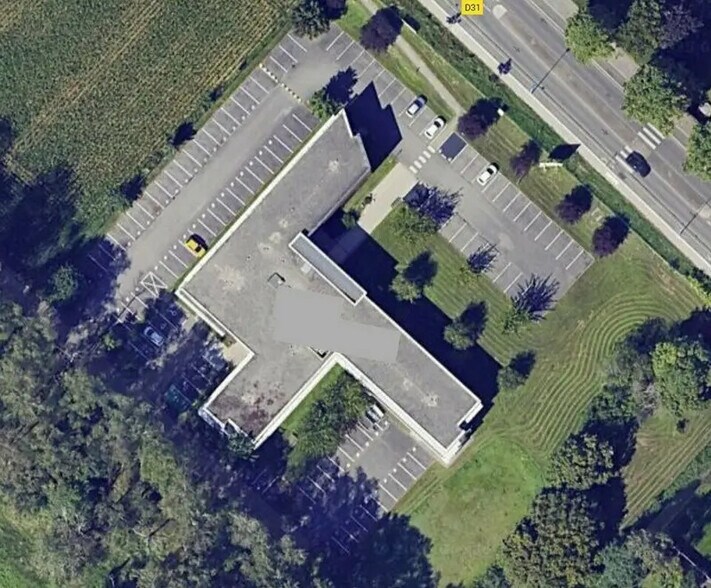 Office in Oberhausbergen for sale - Aerial - Image 1 of 2