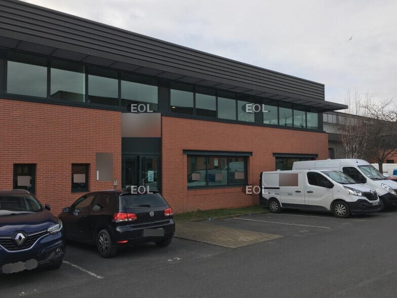 Industrial in Saint-Denis for lease - Building Photo - Image 3 of 3