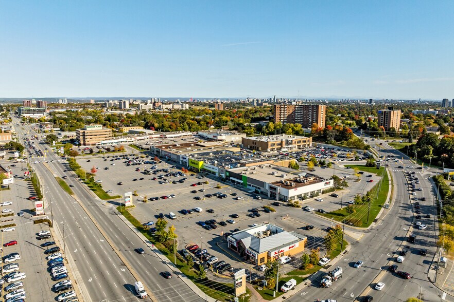 1585-1611 Merivale Rd, Ottawa, ON à louer - Photo du bâtiment - Image 2 de 6