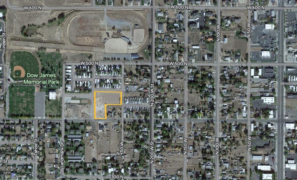 400 250 West, Tooele, UT à vendre - Photo du bâtiment - Image 2 de 3