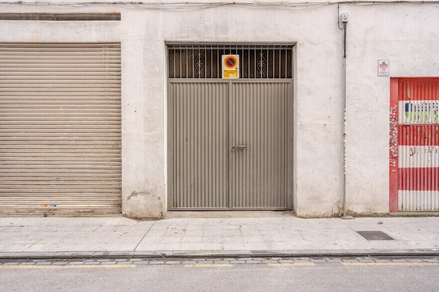 Calle Virgen de la Consolación, Granada, Granada for sale - Building Photo - Image 3 of 9
