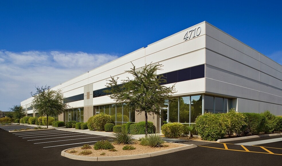 4710 E Elwood St, Phoenix, AZ for lease - Building Photo - Image 2 of 7