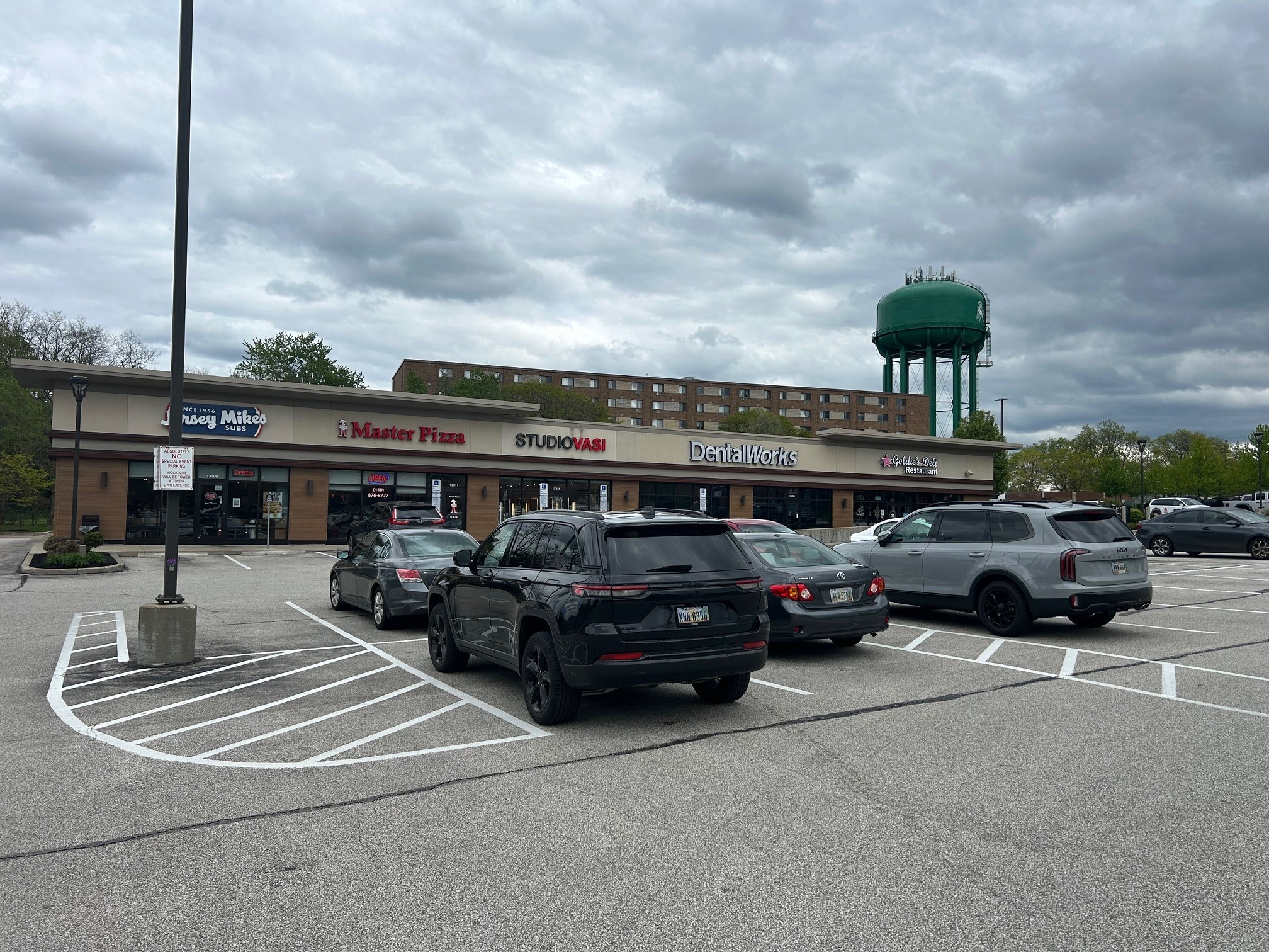 13309-13359 Pearl Rd, Strongsville, OH for lease Interior Photo- Image 1 of 4