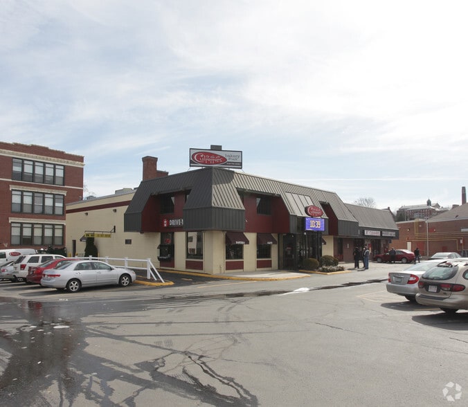 500-702 Southbridge St, Worcester, MA for lease - Primary Photo - Image 3 of 8