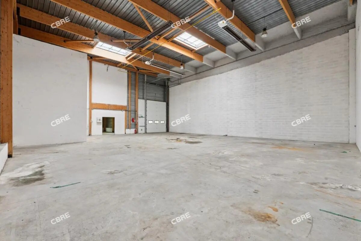 Flex in Le Bourget for lease Interior Photo- Image 1 of 8