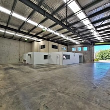 525 Lytton Rd, Morningside for lease Interior Photo- Image 2 of 11