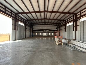 2408 E County Road 130, Midland, TX à vendre Photo intérieure- Image 1 de 3