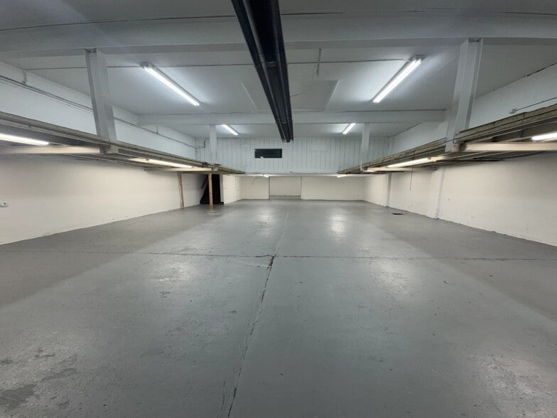 202-220 Vanderpool St, Newark, NJ for lease - Interior Photo - Image 3 of 4