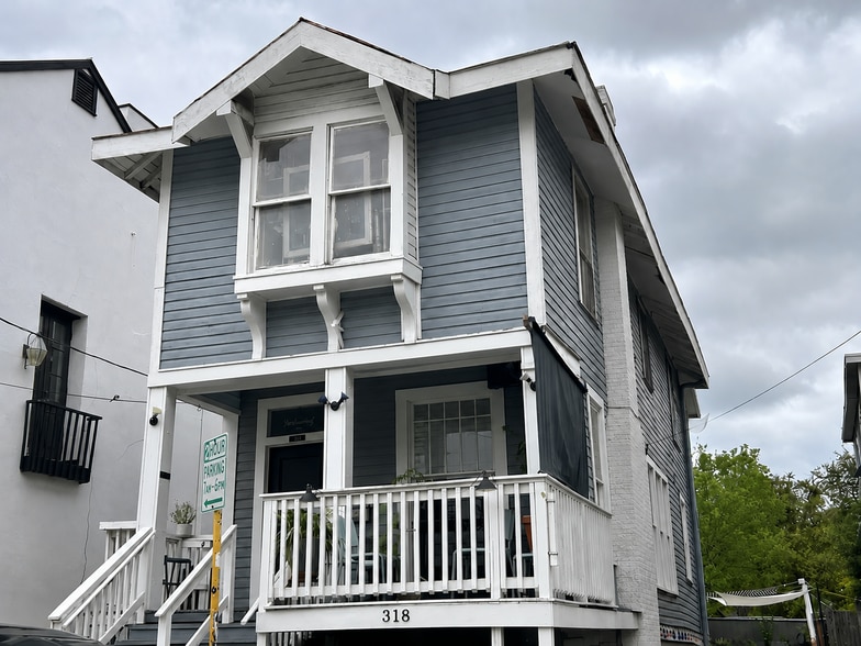 318 Martinez St, San Antonio, TX for lease - Building Photo - Image 1 of 26